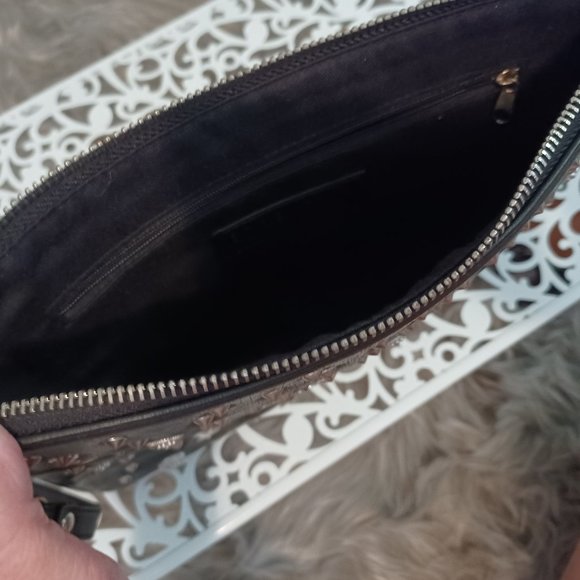 Forever 21 Large Stud Detail Clutch - Picture 3 of 4